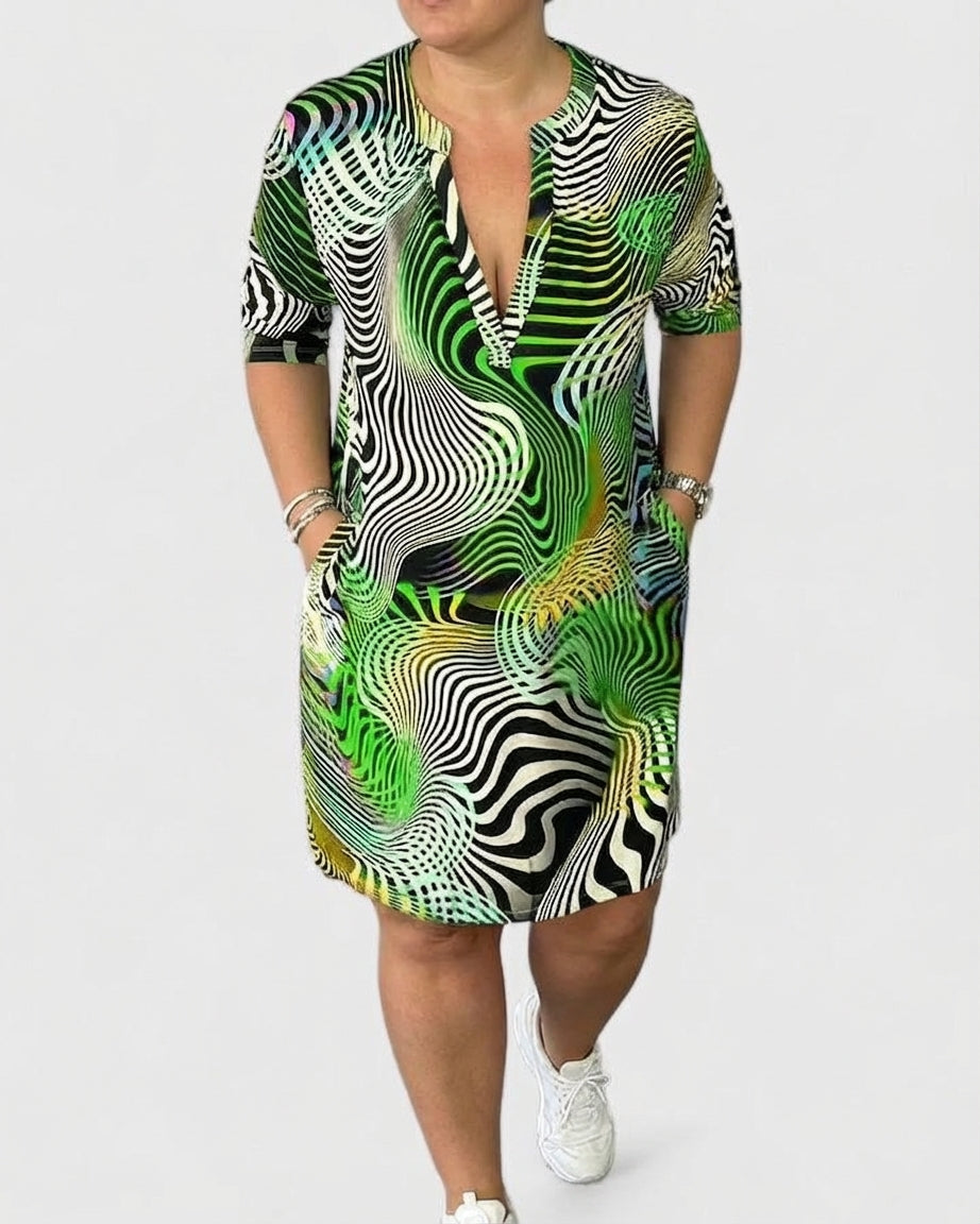 Helinae | Sophisticated V-neck Dress