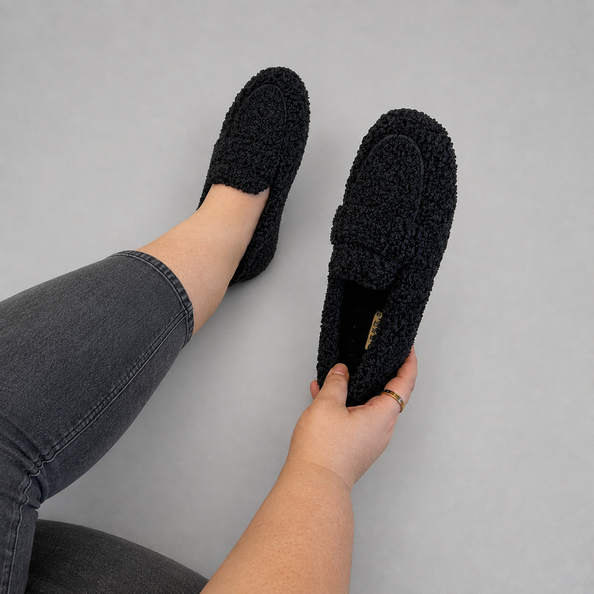 Eiry | Cushioned Slippers with Plush Lining