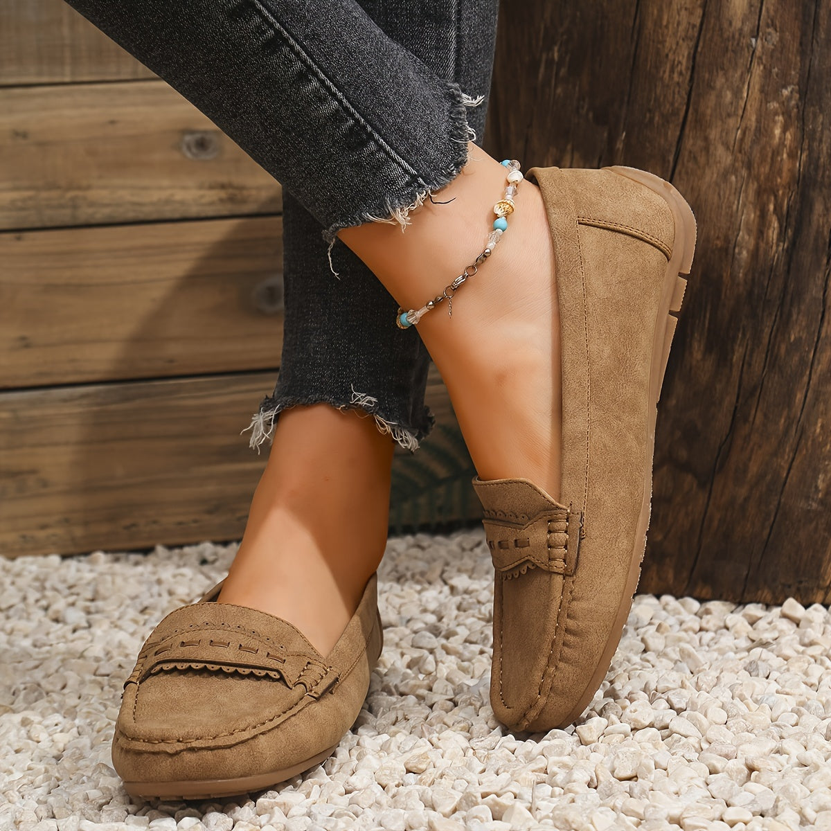 Leonie | Scalloped Suede Loafers